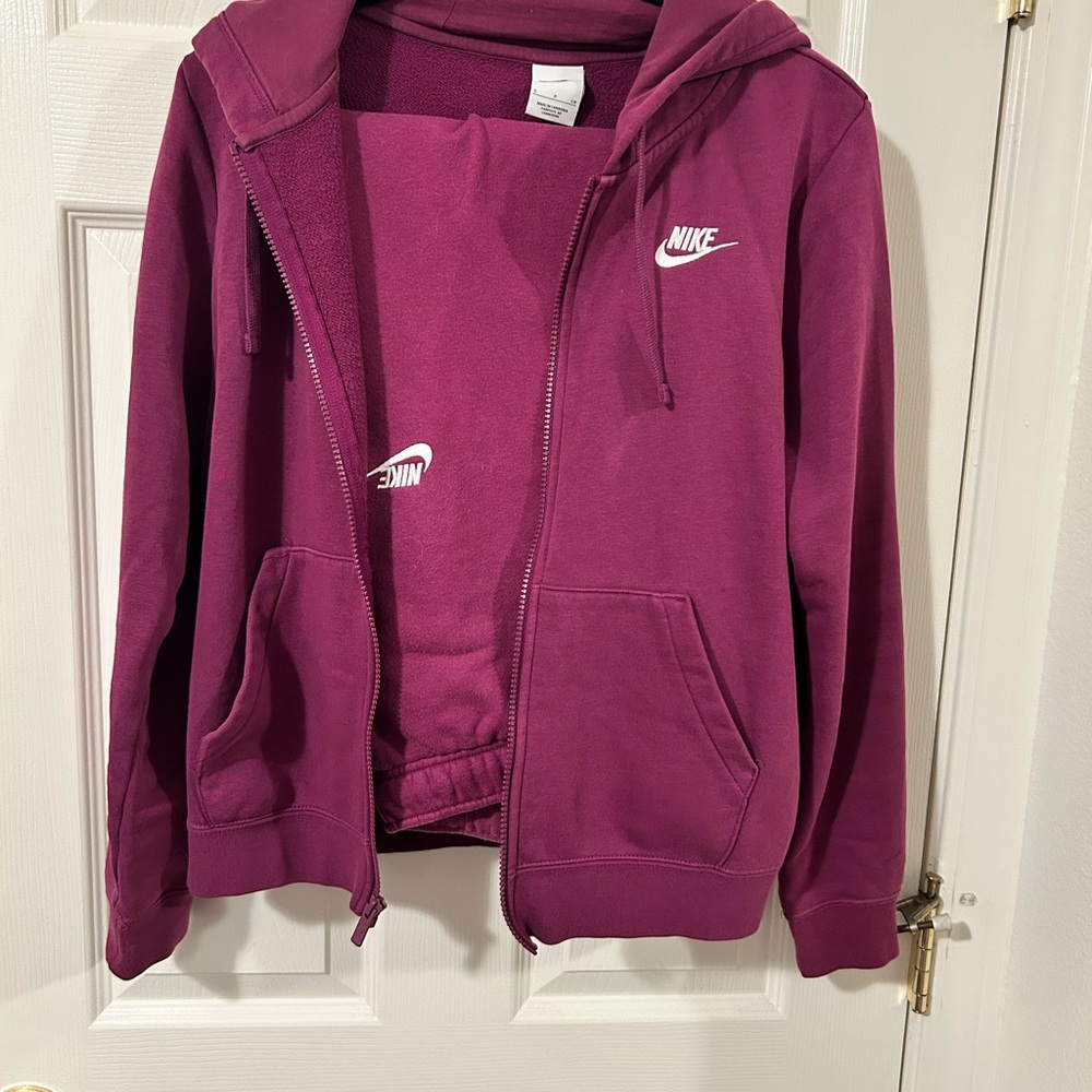 Nike Purple Zip-Up Jacket with Hood and Ribbed Cuffs